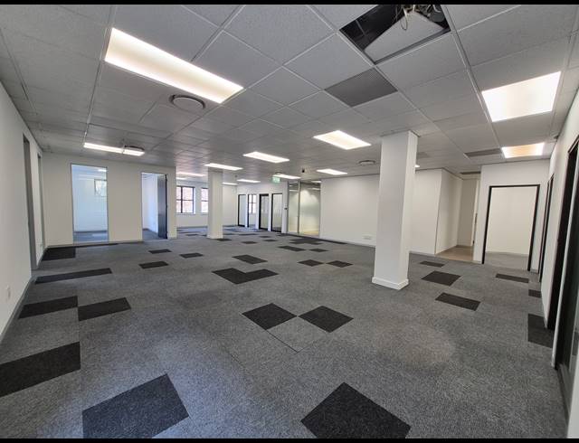 677M² OFFICE TO LET IN SANDTON CENTRAL